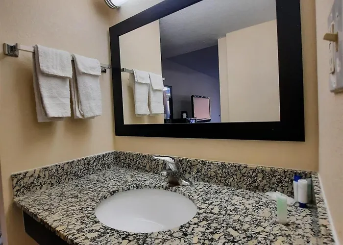 Americas Value Hotel 3*